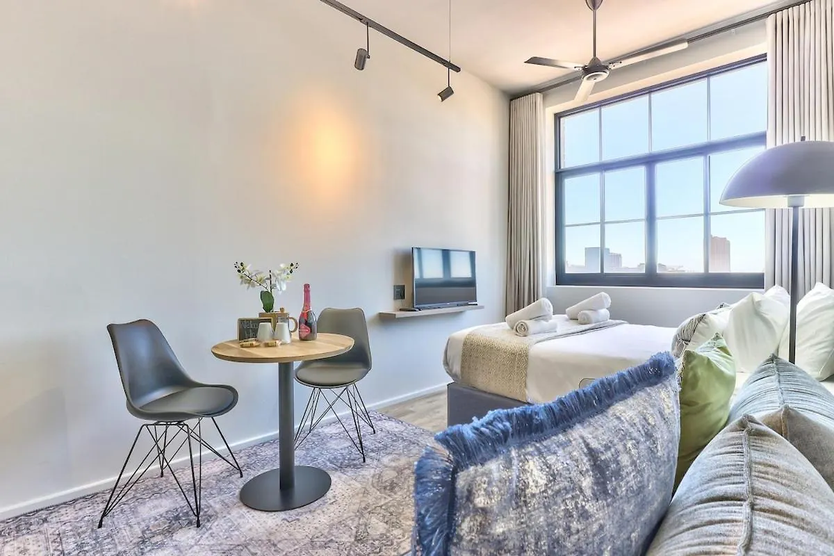 Upmarket East City Apartment W Views Cape Town