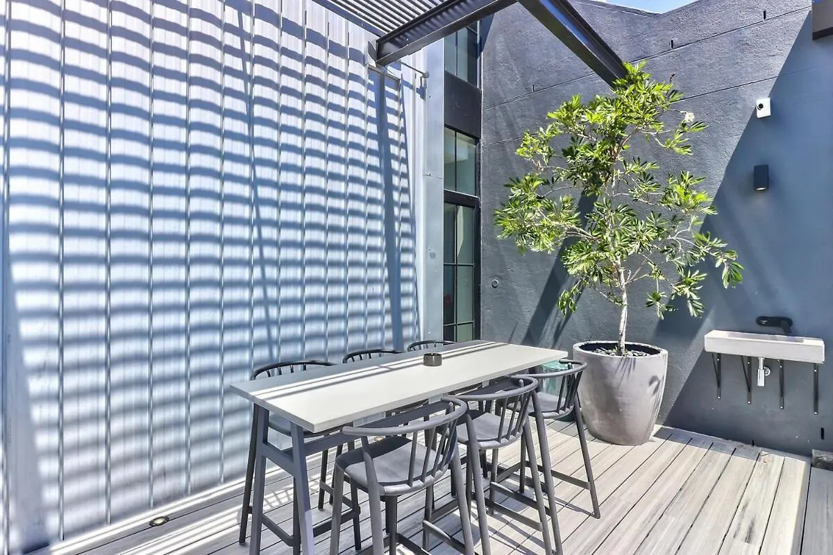 Upmarket East City Apartment W Views Cape Town 0*,  South Africa